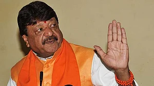 'भगवान कसम, लड़कियां इतने गंदे कपड़े पहनकर निकलती हैं, पूरी शूर्पणखा लगती हैं', BJP नेता कैलाश विजयवर्गीय का विवादित बयान