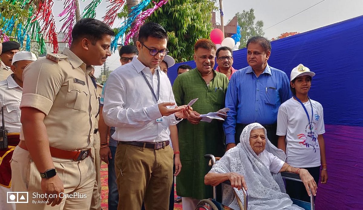लोकसभा चुनाव 2019 LIVE: पीएम मोदी पर नवजोत सिद्धू का कटाक्ष, ‘मच्छर को कपड़े पहनाना और मोदी से सच बुलवाना असंभव’