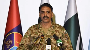 सुषमा स्वराज के बयान पर पाकिस्तान बोला- अब मान लो नहीं हुई कोई ‘सर्जिकल स्ट्राइक’