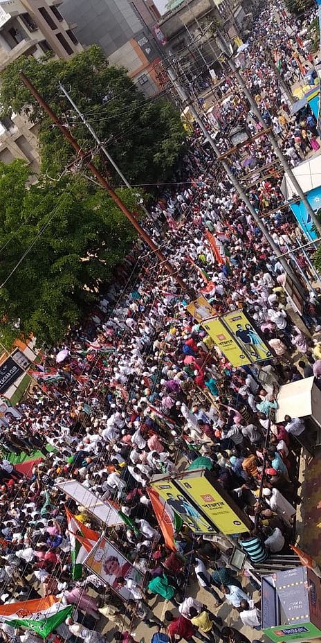 लोकसभा चुनाव: प्रियंका गांधी ने असम के सिलचर में पार्टी प्रत्याशी के समर्थन में किया रोड शो, उमड़ा जनसैलाब