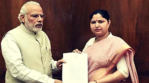 यूपी: बीजेपी सांसद का अपनी ही पार्टी पर हमला, कहा- जब आडवाणी और जोशी  का कट गया टिकट, मैं तो दलित हूं