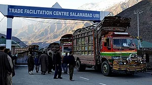 भारत ने पाकिस्तान के साथ सीमापार व्यापार पर लगाई पाबंदी, इस रास्ते का हो रहा था ड्रग तस्करी के लिए इस्तेमाल