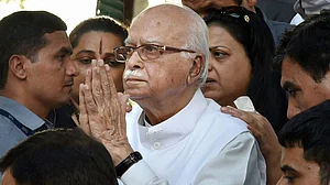 लाल कृष्ण आडवाणी ने बीजेपी नेतृत्व पर उठाए सवाल, कहा- पार्टी के विचार से सहमति नहीं रखने वाले ‘देशद्रोही’ नहीं