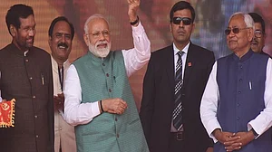 बिहार में बीजेपी के लिए नहीं, नीतीश- पासवान के लिए मोदी ने मांगे वोट, गठबंधन की मजबूरी या सहयोगियों की सीनाजोरी