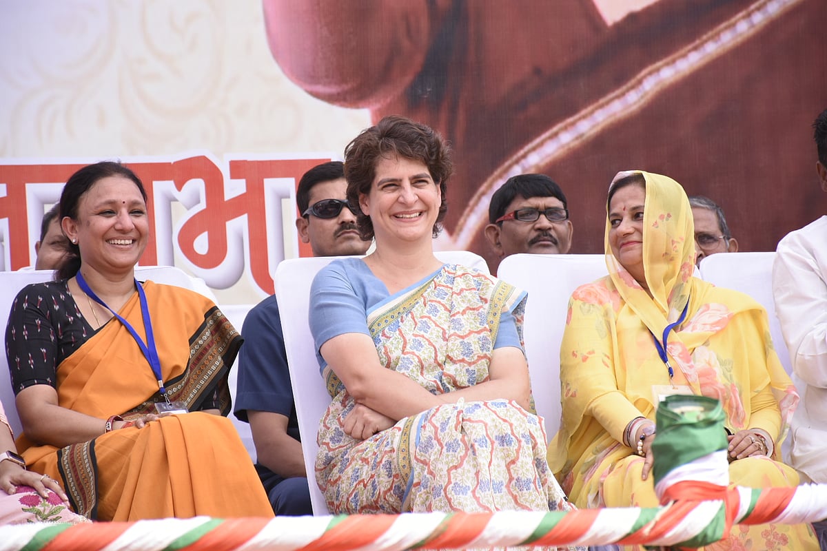 मोदी पर तीखे होते जा रहे हैं प्रियंका  के हमले: दिनकर की कविता, महाभारत के प्रसंग से लेकर होमवर्क में फेल बच्चे तक