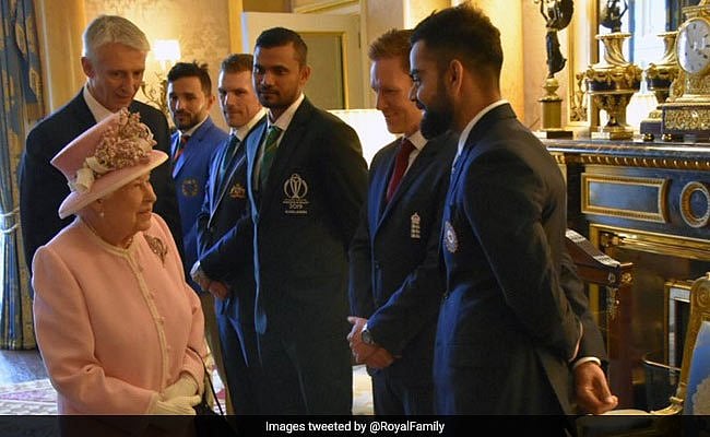 विश्व कप-2019 का रंगारंग आगाज, महारानी एलिजाबेथ से मिले सभी कप्तान  