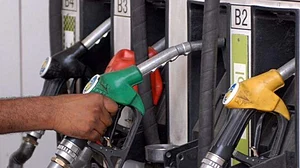 लोकसभा चुनाव के नतीजों के बाद जनता को लगा महंगाई का झटका, पेट्रोल-डीजल के बढ़े दाम