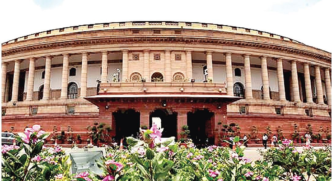 लोकसभा चुनाव में जिन्हें चुना, उनकी कुंडली तो देख लें!