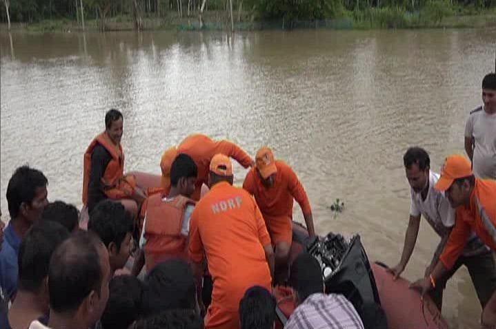 त्रिपुरा में आंधी-बारिश से भारी तबाही, बाढ़ से हजारों लोग हुए बेघर, बड़े स्तर पर राहत-बचाव का काम जारी