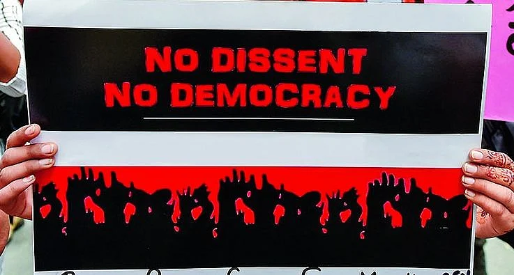 लोकतंत्र और विपक्ष- दूसरी कड़ी: असहमति की पहली आवाज़ बने सिविल सोसायटी तो विपक्ष बनेगा दमदार