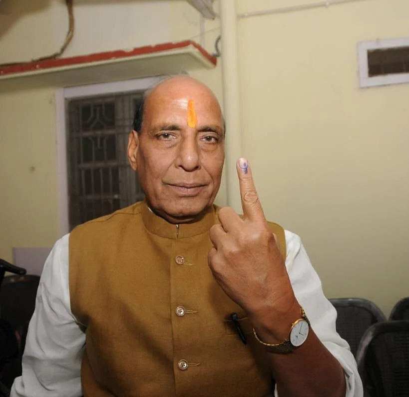 लोकसभा चुनाव: पांचवें चरण की 51 सीटों पर मतदान जारी, राजनाथ सिंह, मायावती समेत इन दिग्गजों ने डाला वोट