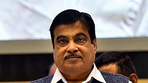 चुनाव के बीच मोदी के मंत्री गडकरी ने फिर अलापा पाक राग, कहा- पाकिस्तान नहीं माना तो बंद करेंगे नदियों का पानी