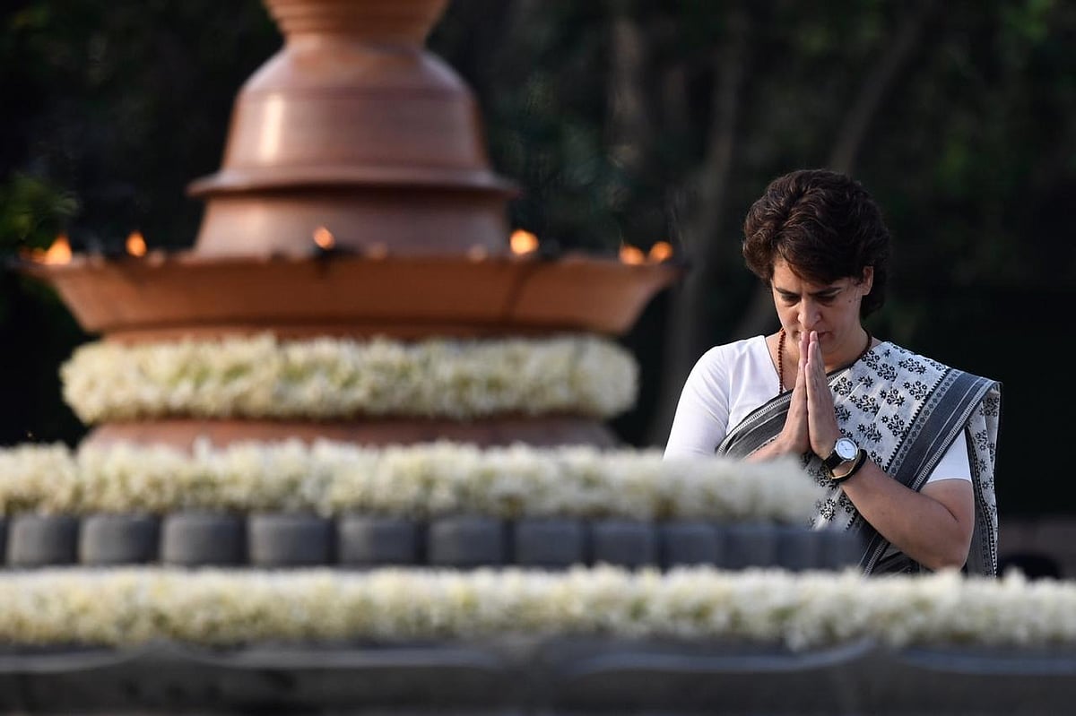 दिल्ली: सोनिया, राहुल, प्रियंका ने दी राजीव गांधी को श्रद्धांजलि, मनमोहन सिंह समेत कई वरिष्ठ नेताओं ने किया याद