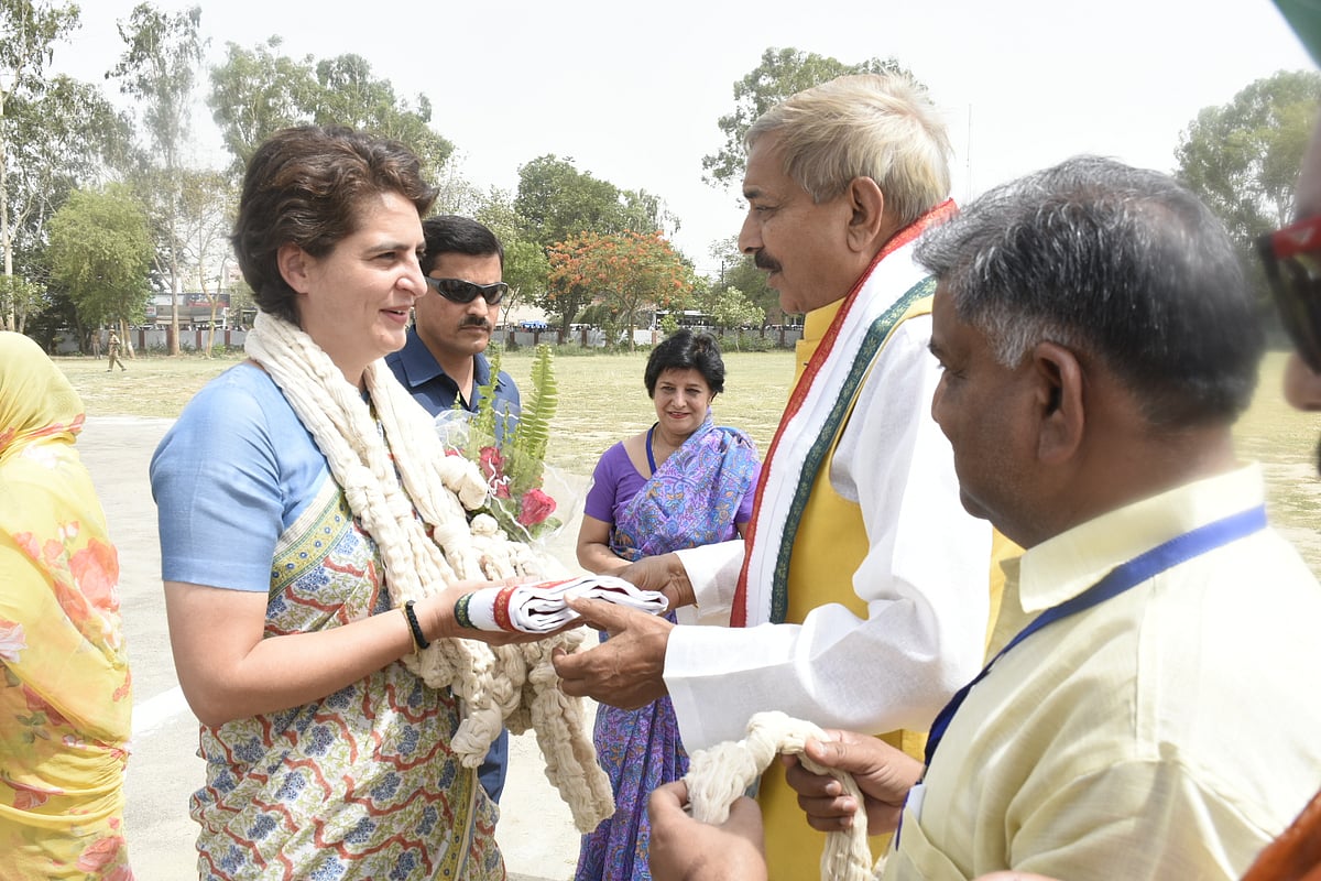 मोदी पर तीखे होते जा रहे हैं प्रियंका  के हमले: दिनकर की कविता, महाभारत के प्रसंग से लेकर होमवर्क में फेल बच्चे तक