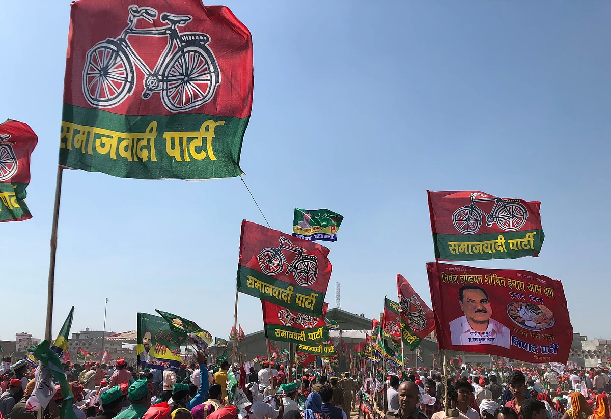 गोरखपुर में ‘मुनियाद’ की मजबूत बुनियाद के सामने मोदी-योगी का जादू फीका, बीजेपी को छूटे पसीने