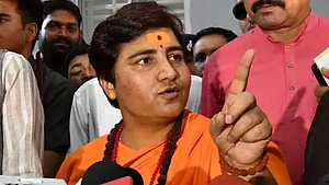 राम पुनियानी का लेखः बीजेपी का चाल, चरित्र और चेहरा हैं प्रज्ञा ठाकुर