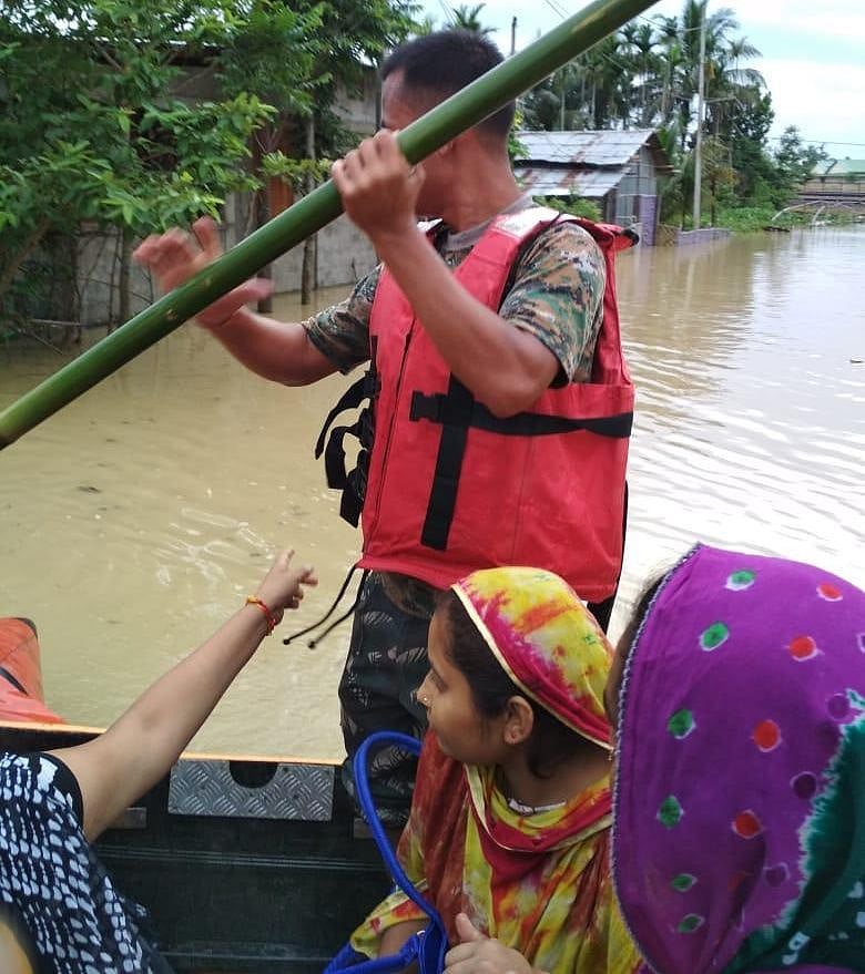 त्रिपुरा में आंधी-बारिश से भारी तबाही, बाढ़ से हजारों लोग हुए बेघर, बड़े स्तर पर राहत-बचाव का काम जारी