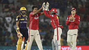 IPL 2019: प्लेऑफ की दौड़ में कौन होगा विजयी? पंजाब और कोलकाता के बीच मुकाबला आज