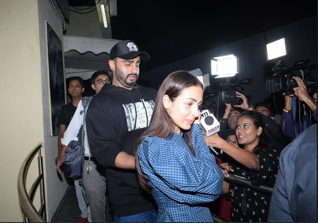 सिनेजीवन: मलाइका संग छुट्टियां मानाने निकले अर्जुन और फैंस का लाइव रिएक्शन देखने अचानक थिएटर पहुंचे शाहिद