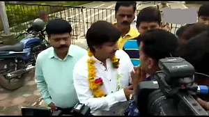 बीजेपी के ‘बैटबाज़’ विधायक के स्वागत में हर्ष फायरिंग, आकाश बोले, जरूरत पड़ी तो फिर करूंगा ‘बल्लेबाज़ी’