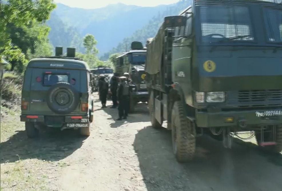 जम्मू-कश्मीर: पुलवामा के त्राल मुठभेड़ में एक आतंकी ढेर, सर्च ऑपरेशन जारी