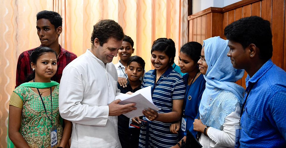 राहुल ने रोड शो कर वायनाड की जनता को कहा धन्यवाद, पीएम पर हमला, बोले- क्रोध, घृणा का प्रतिनिधित्व करते हैं मोदी