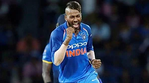 वर्ल्ड कप 2019: टूर्नामेंट में भावुक हुए पांड्या, कहा-फाइनल जीतकर हाथों में उठाना चाहता हूं ट्राफी