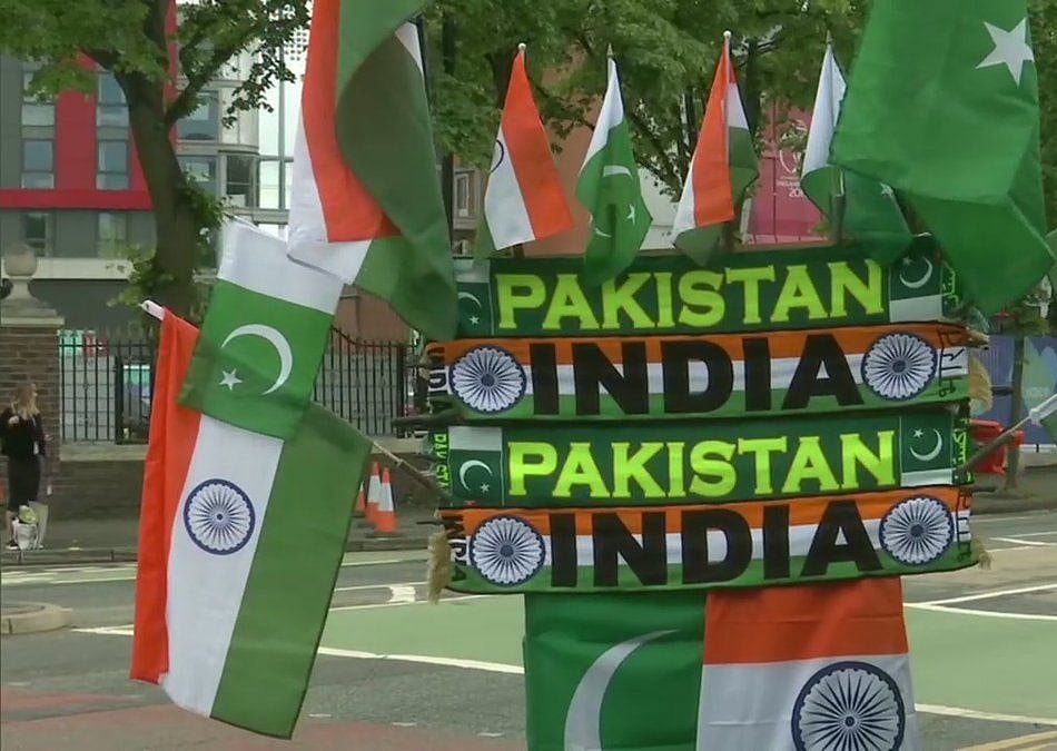 वर्ल्ड कप 2019 LIVE: भारत ने पाकिस्तान को सातवीं बार वर्ल्ड कप में धोया, बारिश से बाधित मैच में 89 रन से शानदार जीत