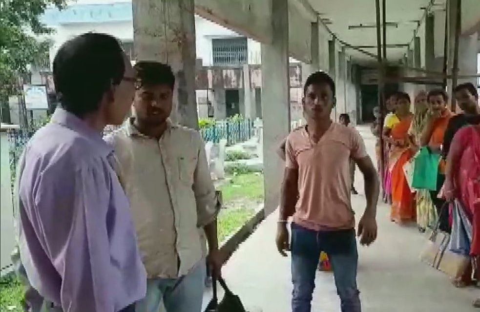 कोलकाता के डॉक्टर्स के समर्थन में आए देश के कई शहरों के डॉक्टर्स, बढ़ी मरीजों की परेशानी