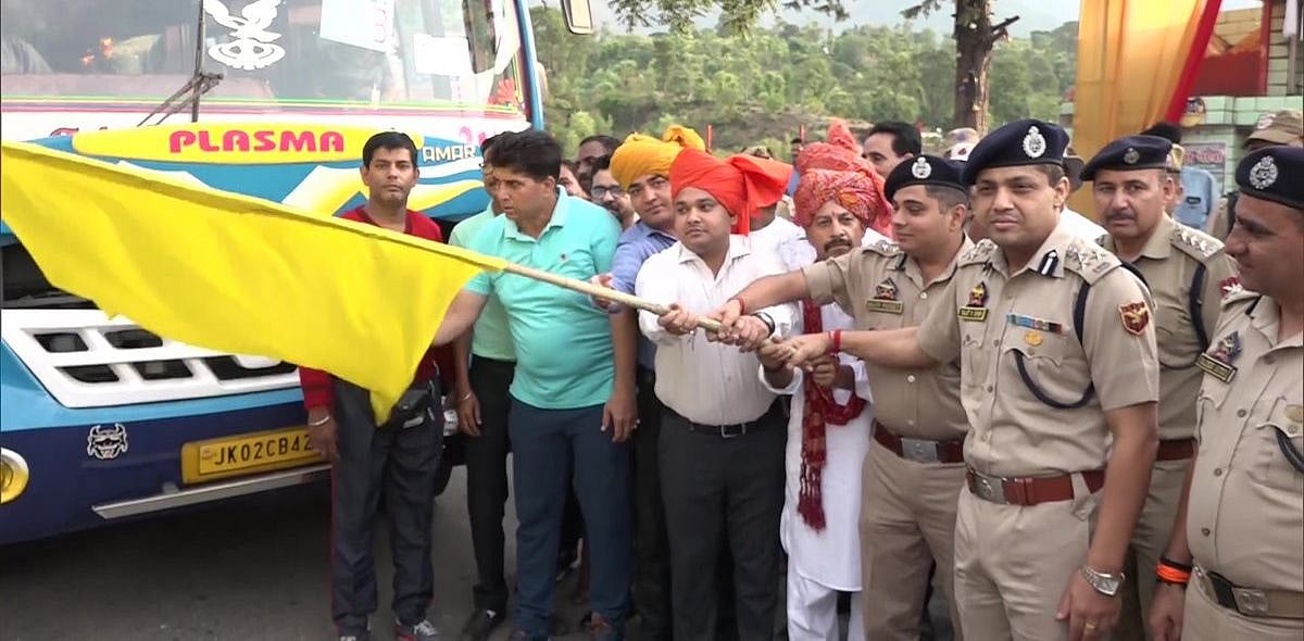 अमरनाथ यात्रा: जम्मू बेस कैंप से पहला जत्था रवाना, इस बार यात्रा को लेकर किए गए हैं ये खास इंतजाम