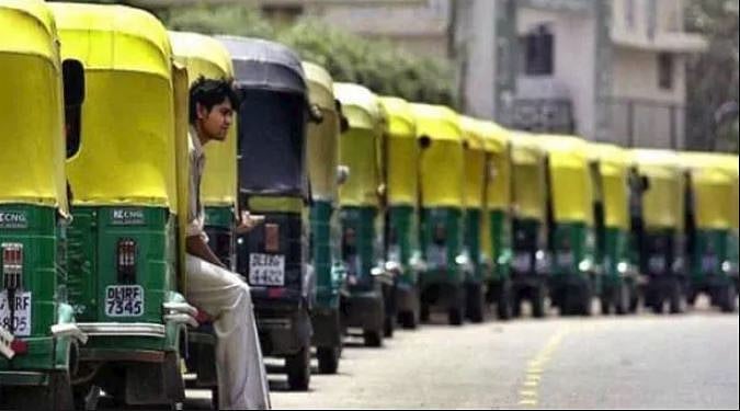 दिल्ली के लोगों पर महंगाई की मार, बढ़ गया ऑटो का किराया, जानिए कितना पड़ा जेब पर बोझ