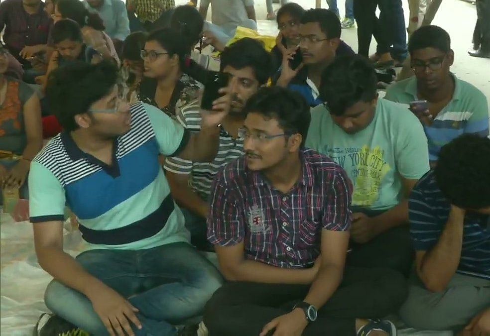 कोलकाता के डॉक्टर्स के समर्थन में आए देश के कई शहरों के डॉक्टर्स, बढ़ी मरीजों की परेशानी