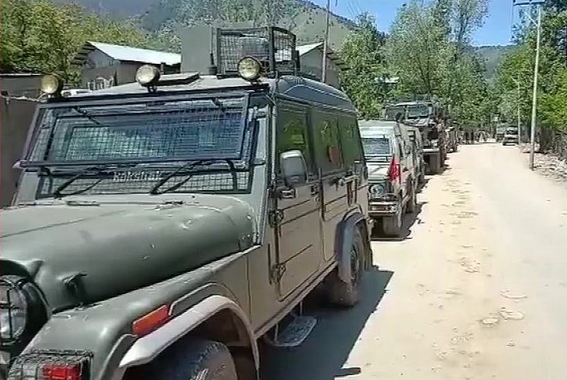 जम्मू-कश्मीर: अनंतनाग में सुरक्षा बलों से मुठभेड़ में जैश का आतंकी ढेर, तलाशी अभियान जारी, इंटरनेट सेवा पर रोक