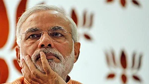 मोदी सरकार के पहले कार्यकाल में 1 लाख करोड़ रुपए के हुए बैंक फ्रॉड, कांग्रेस का तंज- कैसे दुरुस्त होगी बैंकिंग प्रणाली