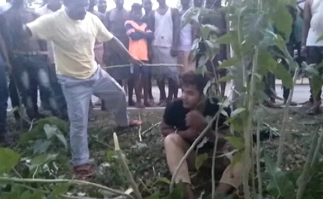 झारखंड: उन्मादी भीड़ ने पीट-पीटकर मुस्लिम युवक को मार डाला था, लेकिन पुलिस रिपोर्ट में हिंसा का जिक्र तक नहीं