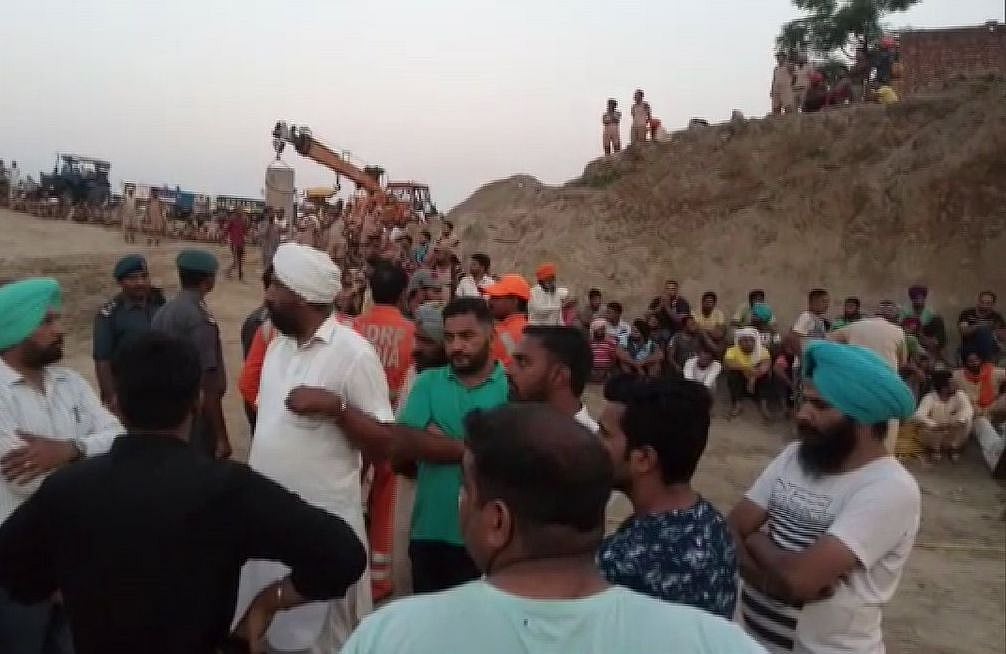 पंजाब: संगरूर में 4 दिन से 150 फीट गहरे बोरवेल में अटकी है 2 साल के मासूम की जान, रेस्क्यू ऑपरेशन जारी