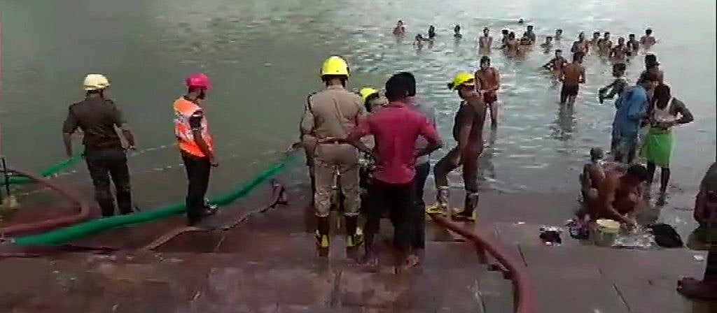 कोलकाता में केमिकल गोदाम में भीषण आग, दमकल की 25 गाड़ियां मौक पर, आग पर काबू पाने की कोशिश जारी