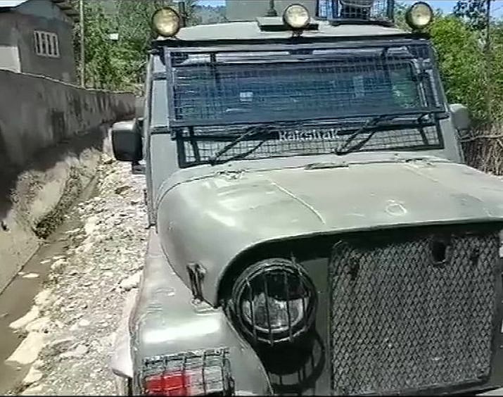 जम्मू-कश्मीर: अनंतनाग में सुरक्षा बलों से मुठभेड़ में जैश का आतंकी ढेर, तलाशी अभियान जारी, इंटरनेट सेवा पर रोक