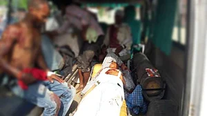 यूपी: सोनभद्र में जमीन विवाद में  खूनी संघर्ष, ताबड़तोड़ फायरिंग में बिछी 9 लाशें, सीएम योगी ने मांगी रिपोर्ट