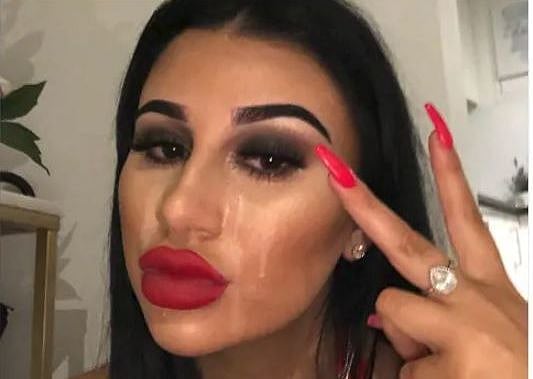 सिनेजीवन: इंस्टाग्राम से लाइक्स गायब होने पर फूट-फूटकर रोई मॉडल और  शिल्पा शेट्टी को नहीं आता है तैरना