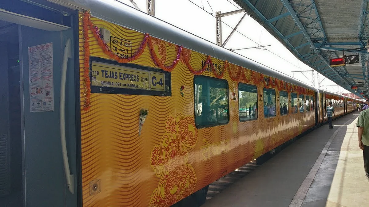 शोर शराबे के साथ योजनाओं की शुरुआत करने वाली मोदी सरकार के  एक और प्रोजेक्ट पर ग्रहण, तेजस का उत्पादन बंद 