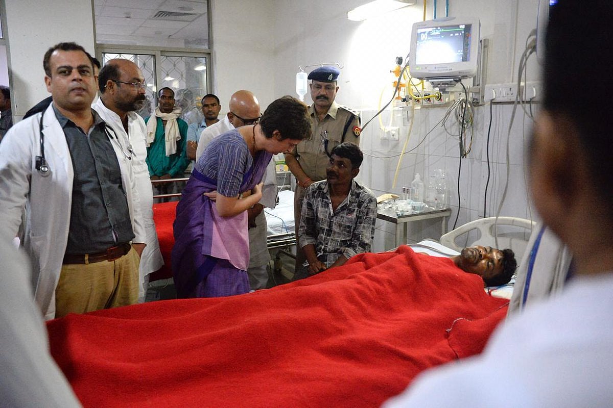 सोनभद्र नरसंहार: पीड़ितों से मिलने पहुंचीं प्रियंका को पुलिस ने हिरासत में लिया, आखिर क्यों डरी योगी सरकार?