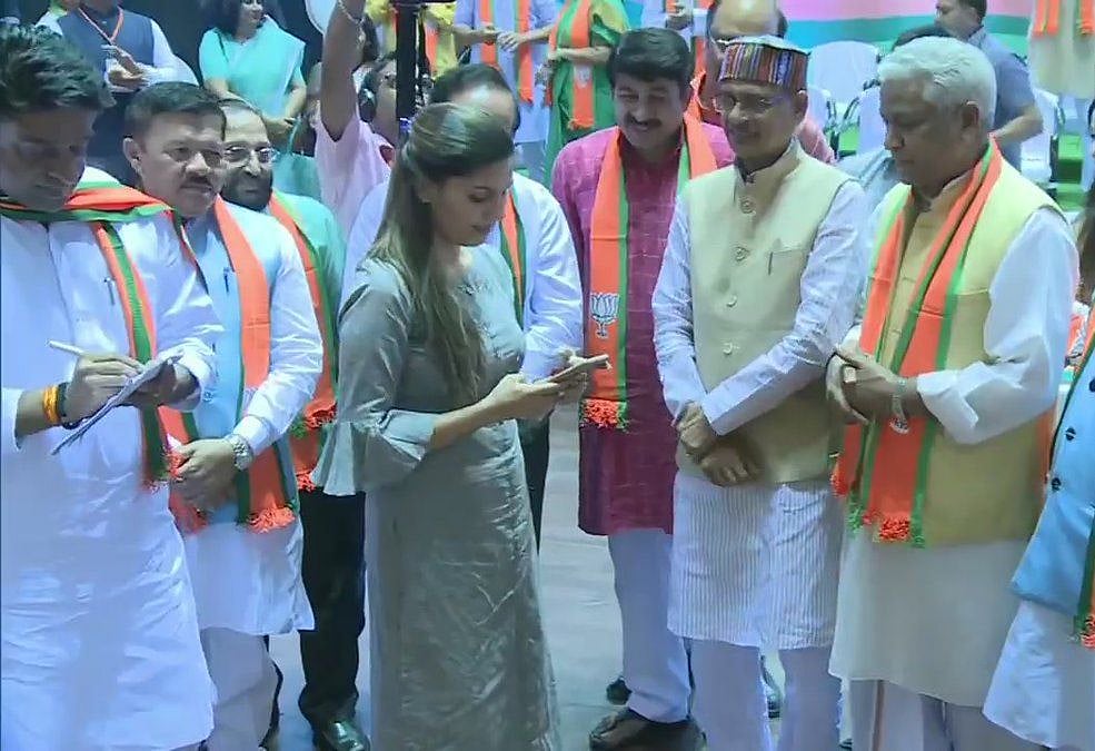 हरियाणवी डांसर सपना चौधरी को मिला नया ‘प्लेटफॉर्म’, बीजेपी में हुईं शामिल