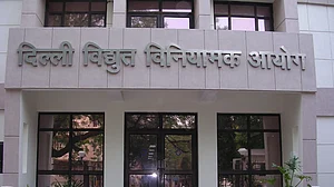 नवजीवन बुलेटिन: दिल्ली में बिजली के दामों में कटौती और सीसीडी मालिक की मौत के बाद कंपनी के शेयरों में भारी गिरावट, 4 बड़ी खबरें