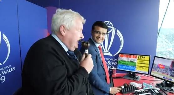 वर्ल्ड कप 2019: धोनी के आउट होने पर मुस्कुराते नजर आए गांगुली, ट्विटर पर लोगों ने की आलोचना, वीडियो वायरल