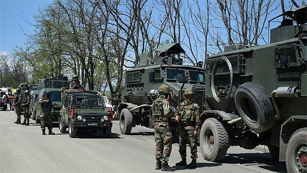 मोदी-शाह को महबूबा की चुनौती, कहा- जो अनुच्छेद 35ए के साथ करेगा छेड़छाड़, वो जलकर हो जाएगा खाक