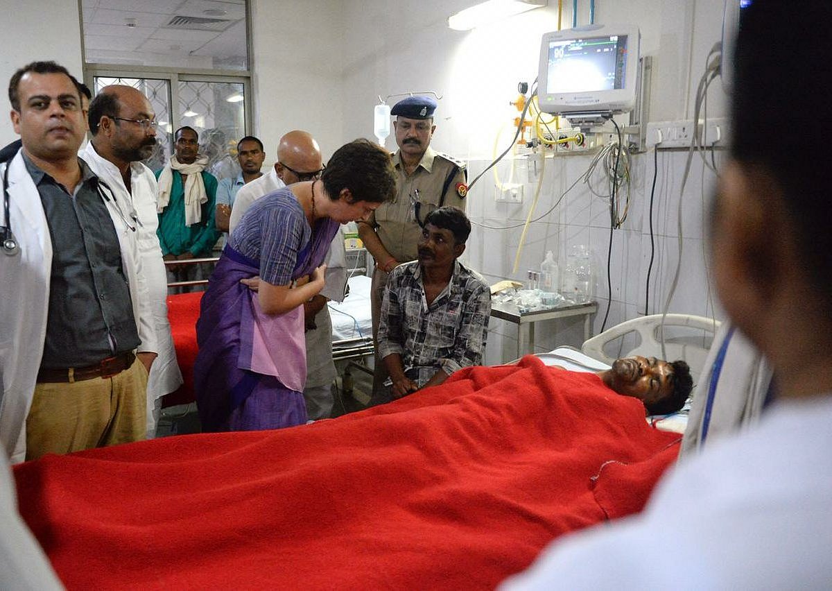 सोनभद्र नरसंहार: पीड़ितों से मिलने पहुंचीं प्रियंका को पुलिस ने हिरासत में लिया, आखिर क्यों डरी योगी सरकार?