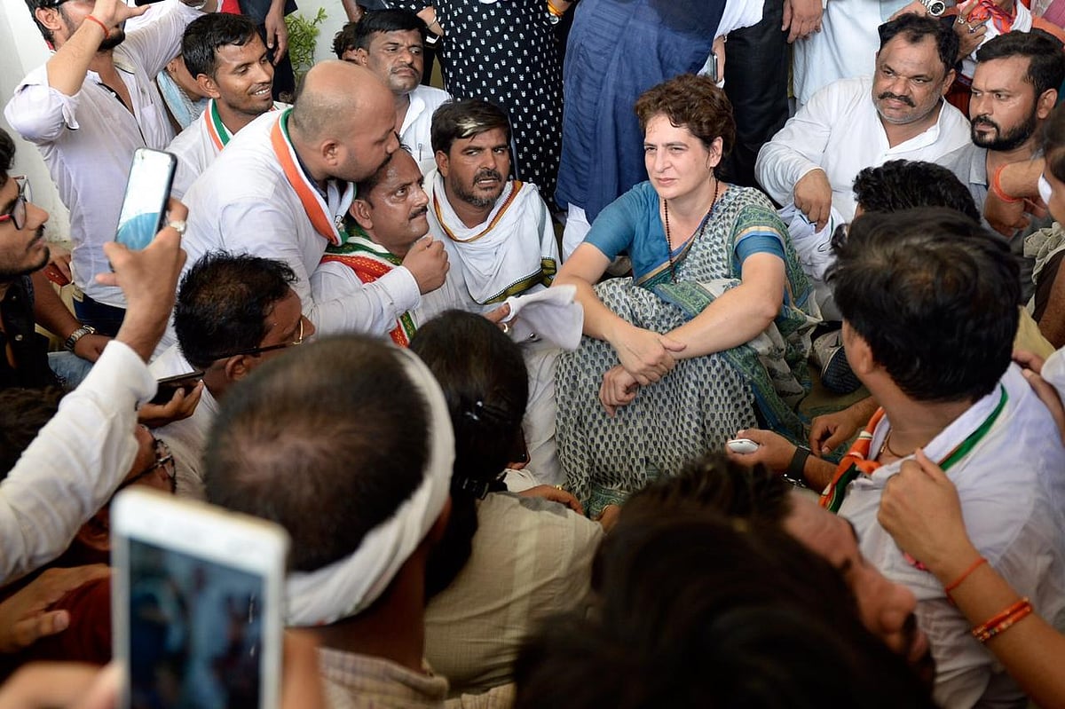 बड़ी खबर LIVE: शीला दीक्षित के निधन से शोक की लहर, पीएम मोदी, सोनिया गांधी समेत कई दिग्गजों ने किए अंतिम दर्शन