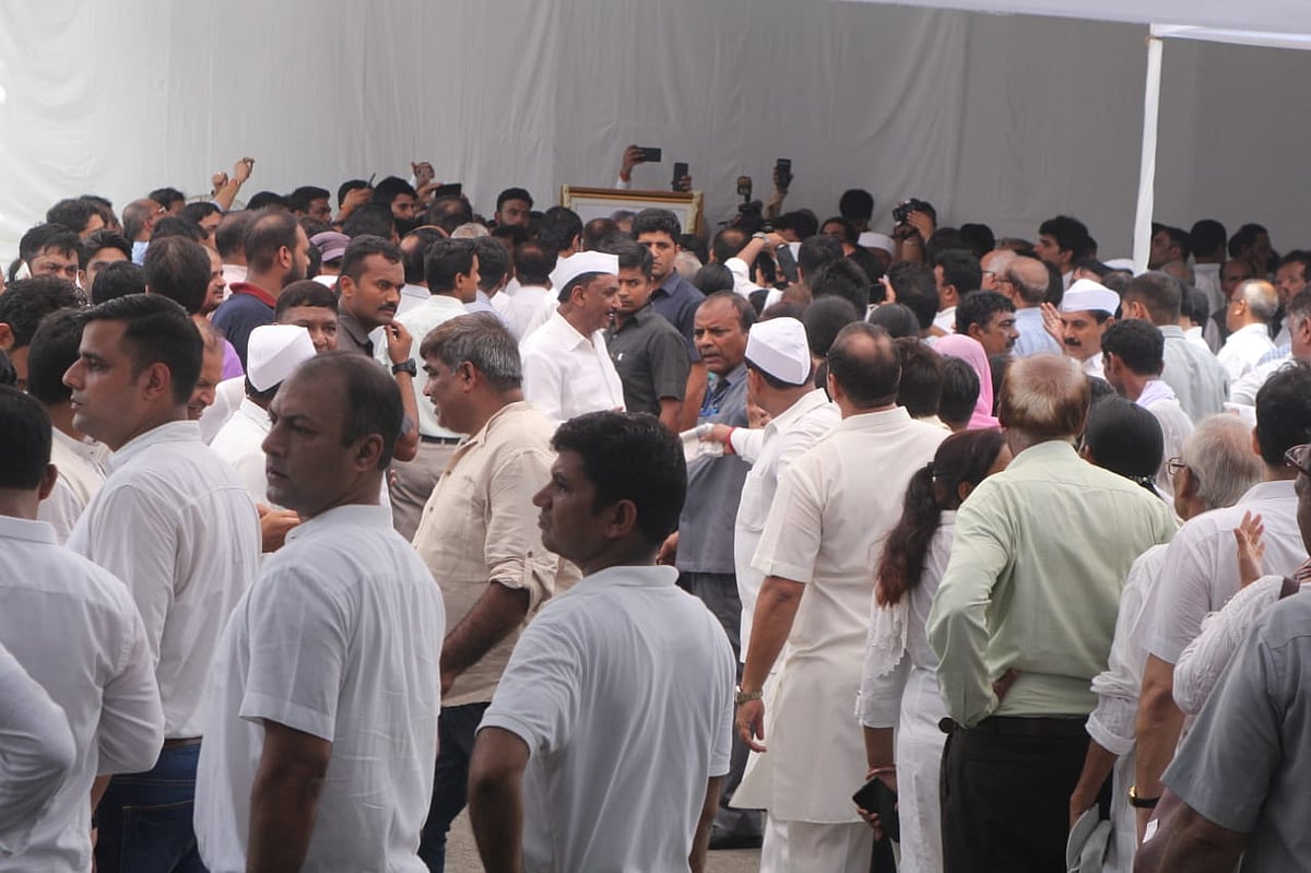 बड़ी खबर LIVE: यूपी के इन जिलों में आसमानी बिजली ने बरपाया कहर, 35 लोगों की मौत, सरकार ने किया मुआवजे का ऐलान