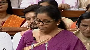 बजट 2019: आपकी जेब पर कितना पड़ा असर, क्या सस्ता और क्या हुआ महंगा, देखें पूरी लिस्ट यहां